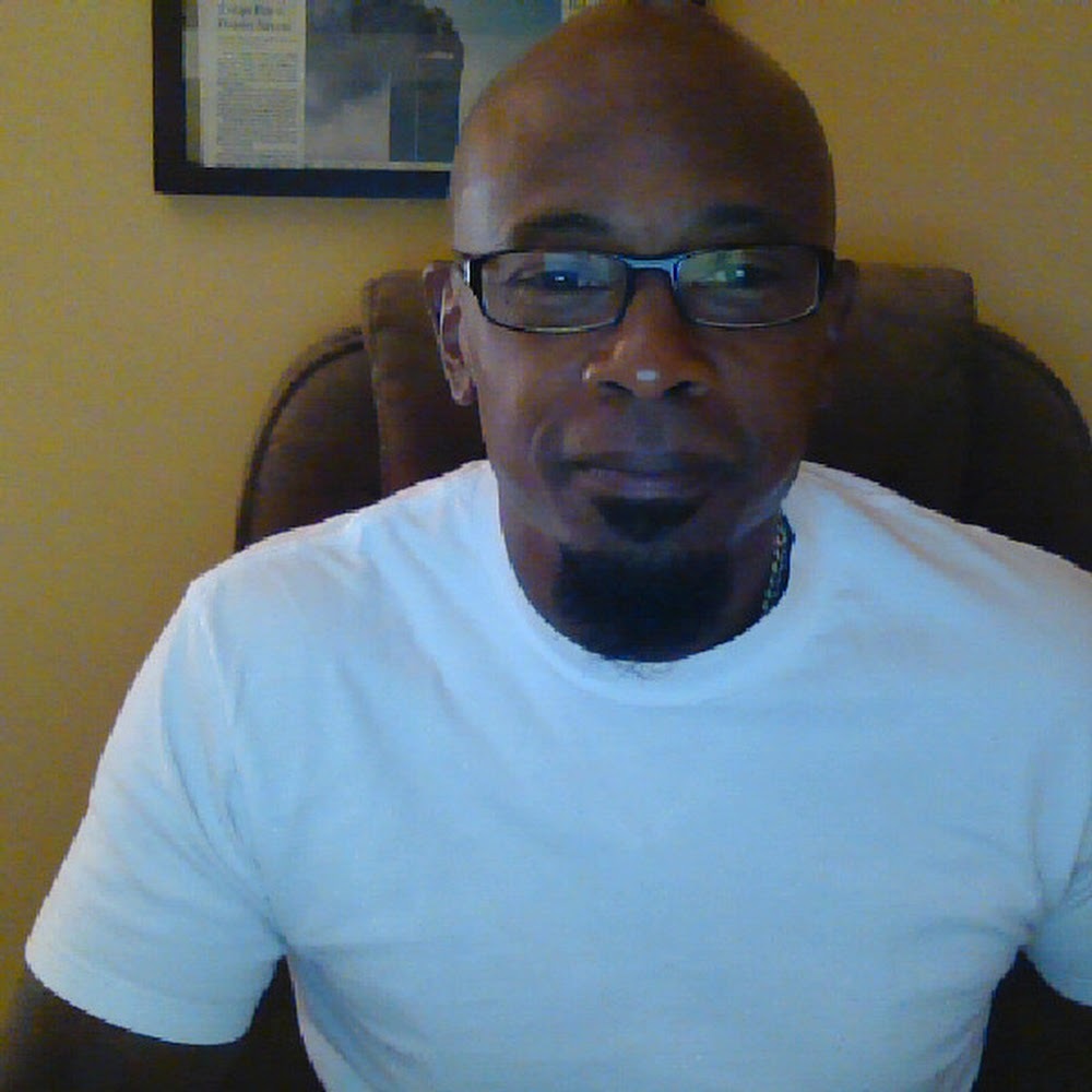 Meet your Posher, Derrick